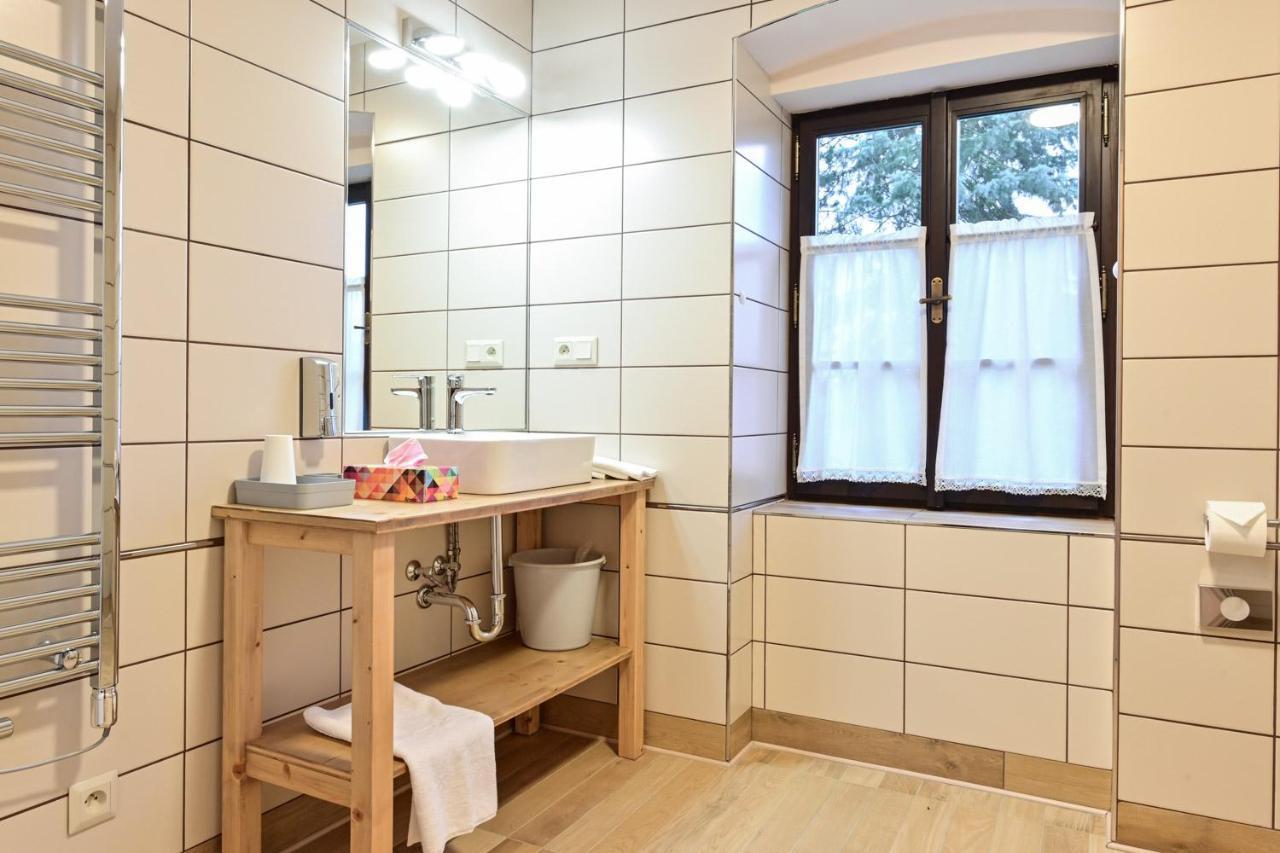 Wellness Na Vceli Lazne - Apispa - Apiterapeut-cz - 5 Procedur Apartment