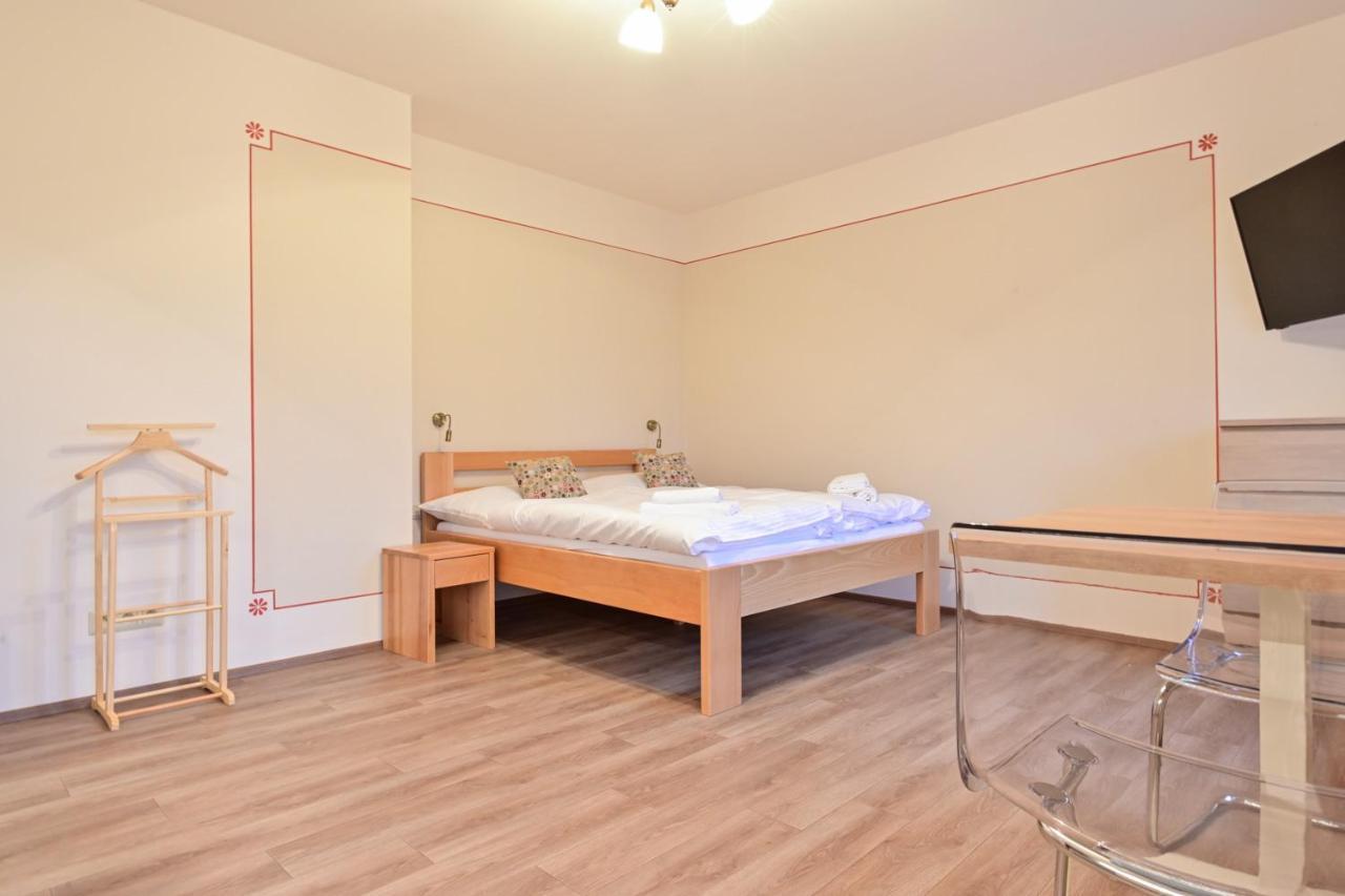 Apartment Wellness Na Vceli Lazne - Apispa - Apiterapeut-cz - 5 Procedur Karlovy Vary
