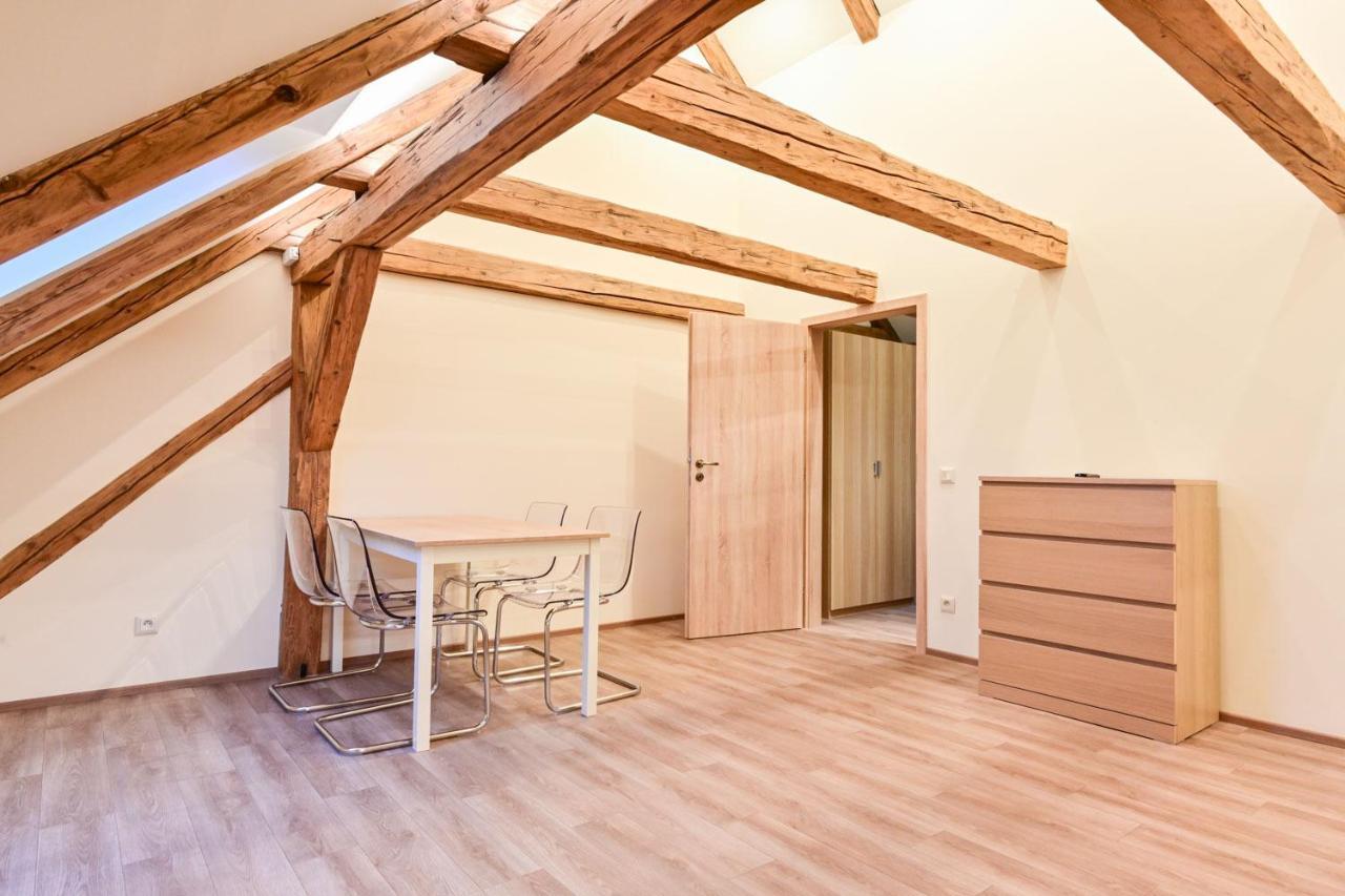 Wellness Na Vceli Lazne - Apispa - Apiterapeut-cz - 5 Procedur * Karlovy Vary