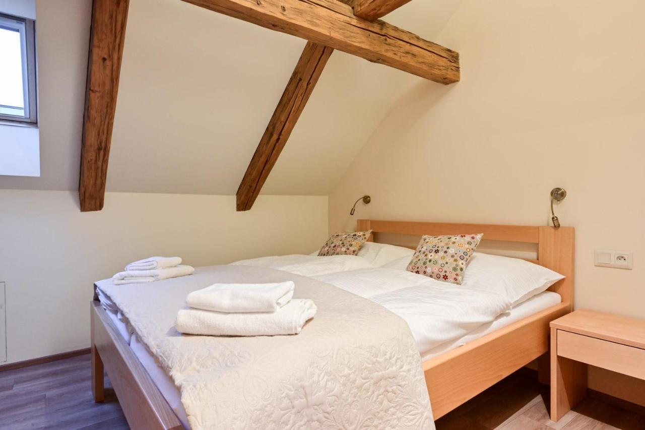 Wellness Na Vceli Lazne - Apispa - Apiterapeut-cz - 5 Procedur Apartment